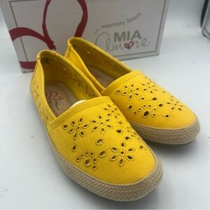 MIA Amore Finnley Canvas Espadrille Style Slip-on Yellow Women’s SZ 8.5M NEW BOX
